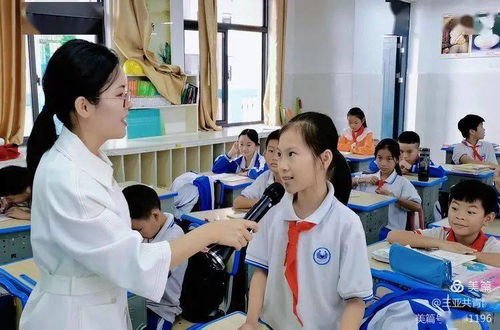 共青團三亞市委未成年人心理健康直通車進校園活動在海棠區第一小學開展